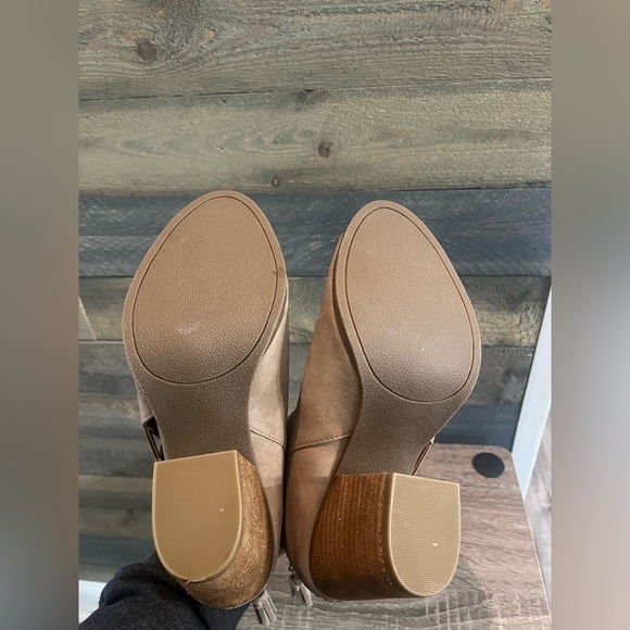 Rampage Tan Wedge Peep Toe Booties Size 7.5 - Picture 13 of 14